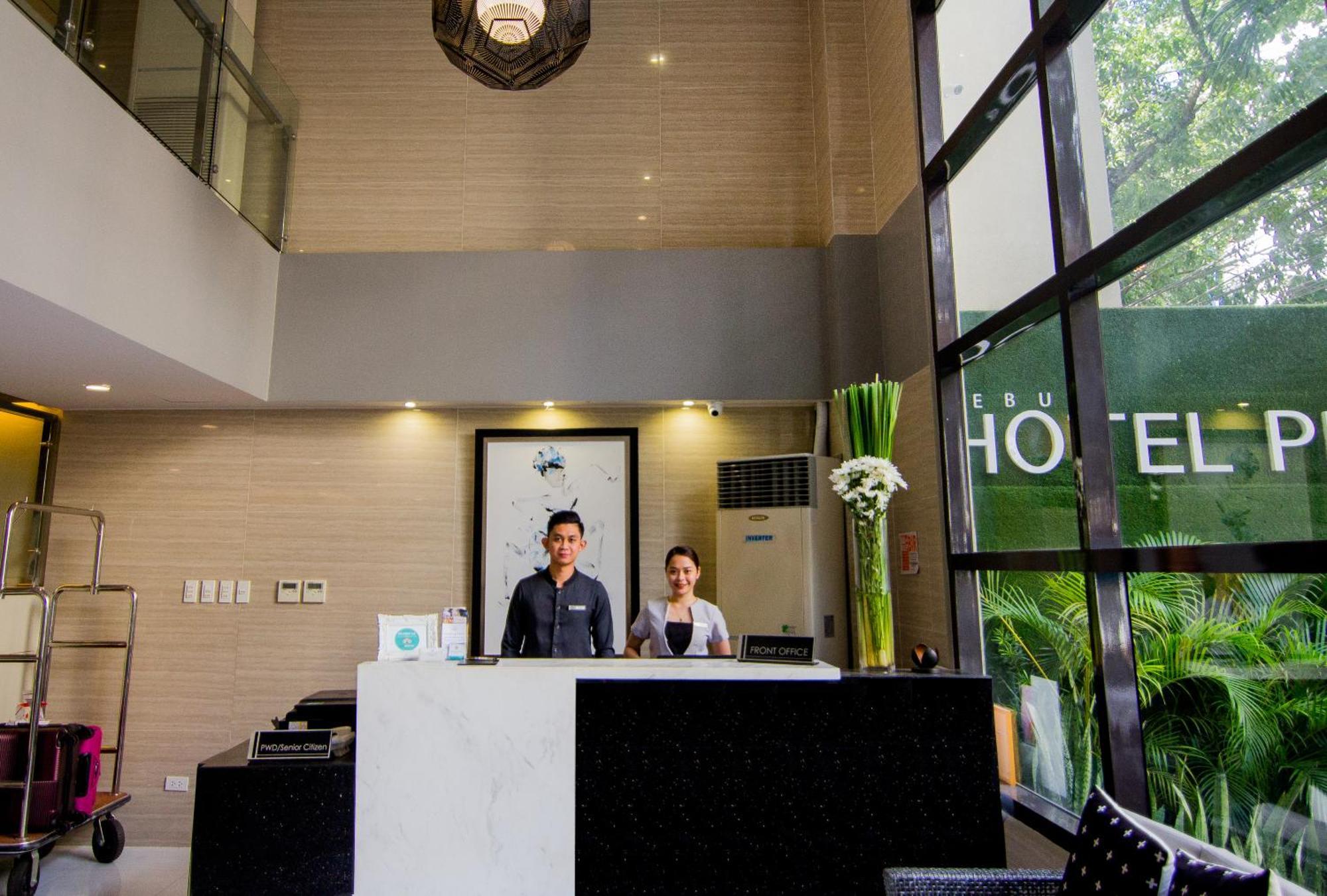 Cebu Hotel Plus Bagian luar foto