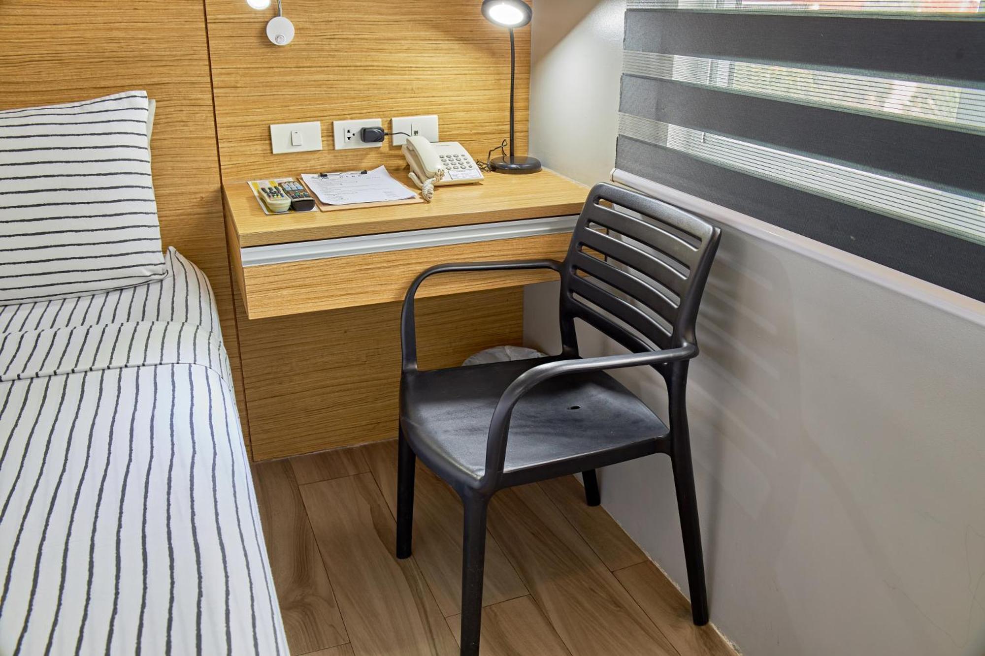 Cebu Hotel Plus Bagian luar foto