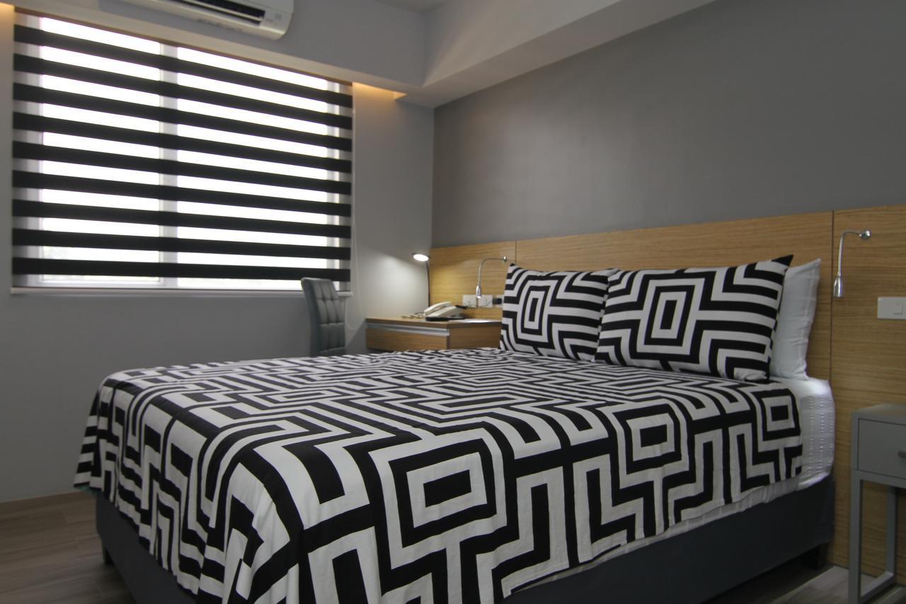 Cebu Hotel Plus Bagian luar foto