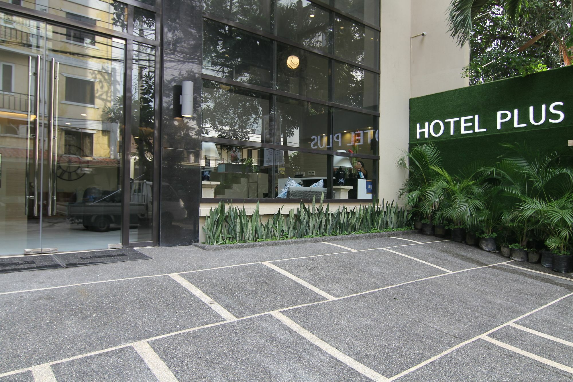 Cebu Hotel Plus Bagian luar foto